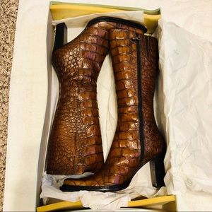 NWB Donald J Pliner Goa Tan Carib Gator Heel Boots